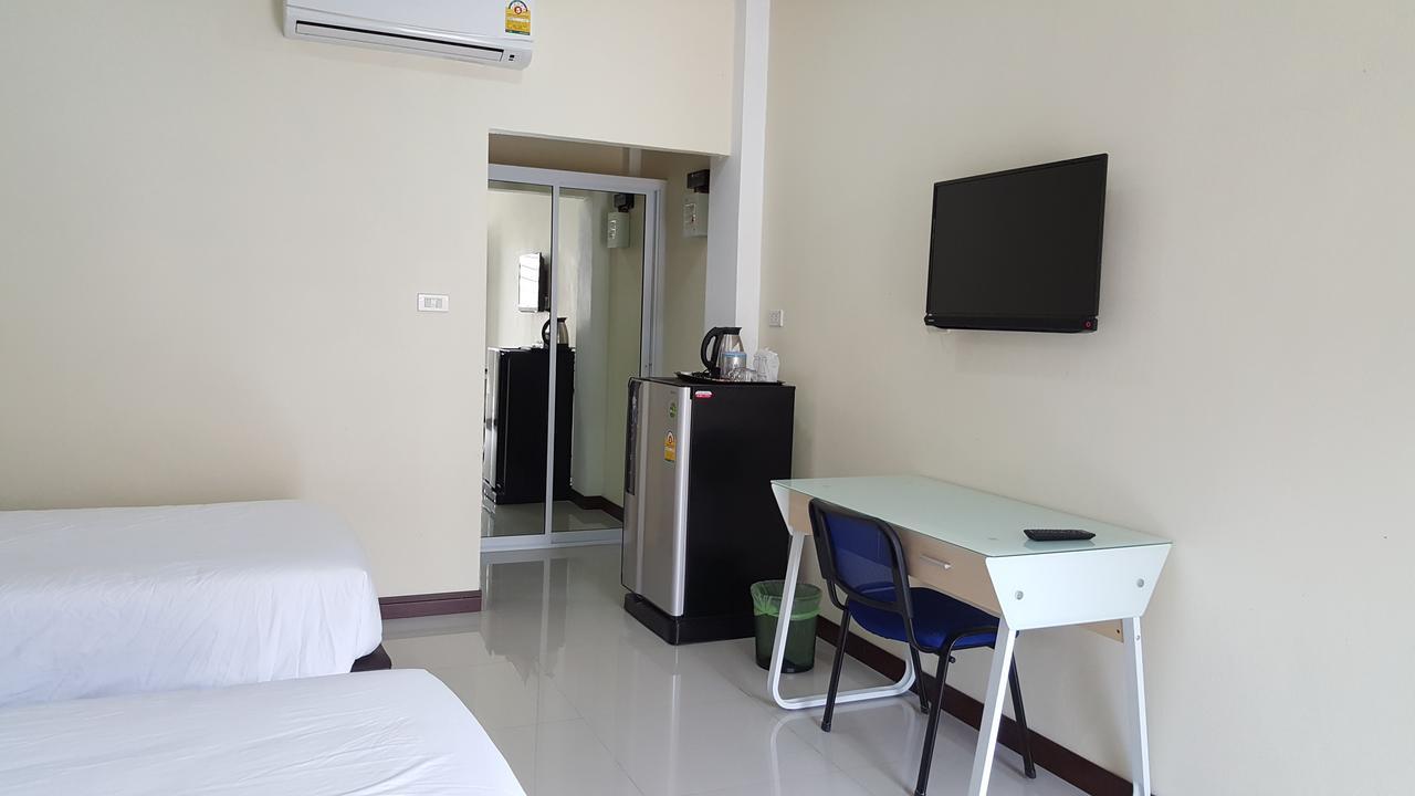 Charoensuk Grand Hotel Kabin Buri Ngoại thất bức ảnh