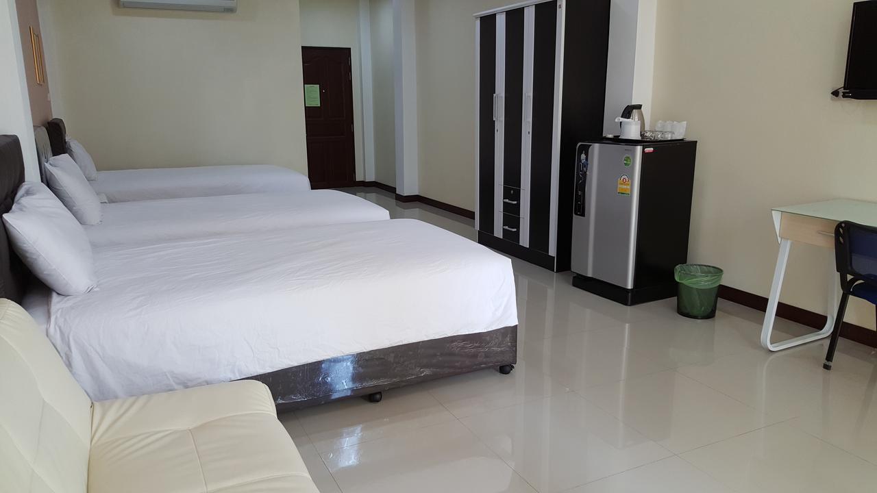 Charoensuk Grand Hotel Kabin Buri Ngoại thất bức ảnh