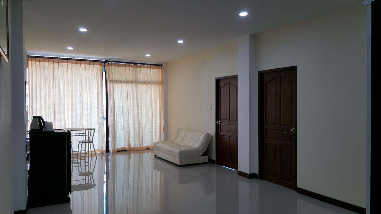 Charoensuk Grand Hotel Kabin Buri Ngoại thất bức ảnh